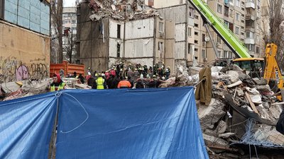"Зарево було аж за дев’ятиповерхівку": що розповіли жителі пошкоджених будинків про нічну атаку РФ по Одесі