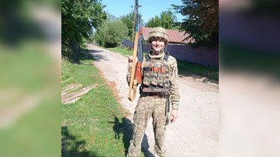 На Чернігівщині попрощалися з п'ятьма військовослужбовцями, які загинули в боях На Чернігівщині попрощалися з п'ятьма військовослужбовцями, які загинули в боях