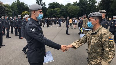 З Військової академії в Одесі випустилися 282 лейтенанти З Військової академії в Одесі випустилися 282 лейтенанти