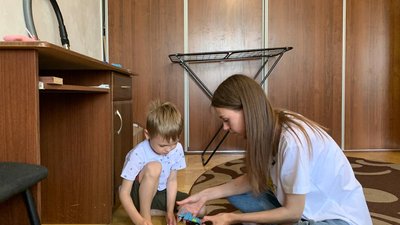 Жителька Донеччини з сином переїхала до Тернополя. Історія переселенки