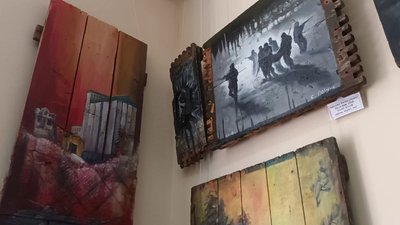 Експозиція виставки картин Світлани Логуш Експозиція виставки картин Світлани Логуш