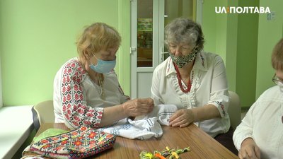 Волонтерки з Полтави вишивають рушники для фронтової каплиці. СУСПІЛЬНЕ | ВІДЕОНОВИНИ