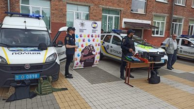 День захисту дітей житомирські школярі провели в компанії рятувальників та поліцейських День захисту дітей житомирські школярі провели в компанії рятувальників та поліцейських