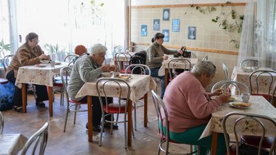 У Житомирі побільшало містян, котрі приходять за безкоштовними гарячими обідами