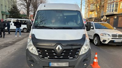 Аварія у Луцьку — на Червоного Хреста збили дівчину Аварія у Луцьку — на Червоного Хреста збили дівчину