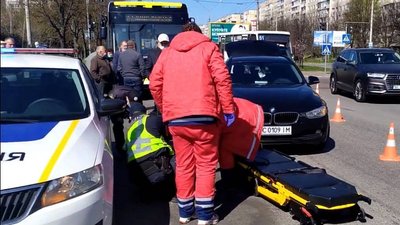 У Львові сталася ДТП за участі тролейбуса та велосипеда