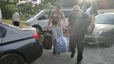 Сєвєродончани евакуюють людей з прифронтової Донеччини