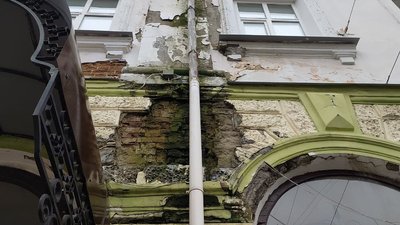 "Кошти на ремонт ніхто не виділяв". У Сумах руйнується архітектурна пам’ятка "Кошти на ремонт ніхто не виділяв". У Сумах руйнується архітектурна пам’ятка