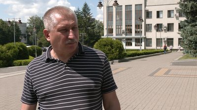 "Перерахуйте пенсії!": біля Рівненської ОДА протестували пенсіонери-силовики "Перерахуйте пенсії!": біля Рівненської ОДА протестували пенсіонери-силовики