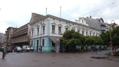 З пам’ятки архітектури в торговий центр. Прикарпатці - проти переселення бібліотеки З пам’ятки архітектури в торговий центр. Прикарпатці - проти переселення бібліотеки