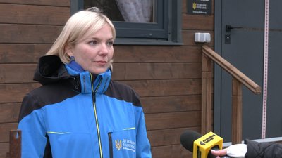 Жителі Новоселівки, що біля Чернігова, отримали два модульні будинки від американських благодійників Жителі Новоселівки, що біля Чернігова, отримали два модульні будинки від американських благодійників