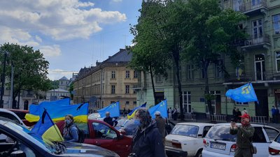 Депортація кримських татар: у Львові влаштували автопробіг пам’яті