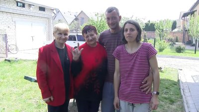 У селі на Волині оселилися нечуючі переселенці. Як налагодили побут