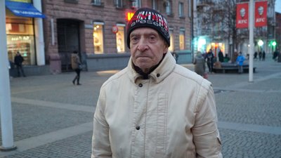 У центрі Дніпра діти влаштували акцію до Дня пам'яті жертв Голодоморів У центрі Дніпра діти влаштували акцію до Дня пам'яті жертв Голодоморів