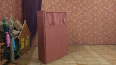 У Житомирі запрацювали дві дільниці, де не встигли вчасно поставити кабінки для голосування У Житомирі запрацювали дві дільниці, де не встигли вчасно поставити кабінки для голосування