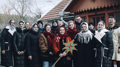 Вертеп, який виконав колядку Вітлаії Грицак Вертеп, який виконав колядку Вітлаії Грицак