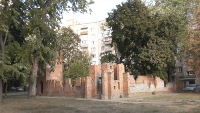 В Шевченківському районі Запоріжжі пропонують демонтувати аварійний дитячий майданчик