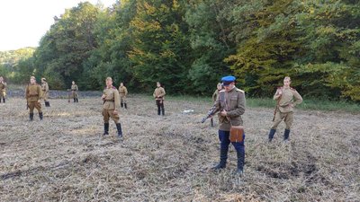 На Тернопільщині знімають документальний фільм "Дорога в Карпати" На Тернопільщині знімають документальний фільм "Дорога в Карпати"