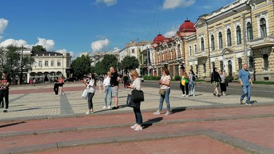У Кропивницькому муніципальний оркестр влаштував концерт просто неба, щоб зібрати гроші для ЗСУ У Кропивницькому муніципальний оркестр влаштував концерт просто неба, щоб зібрати гроші для ЗСУ