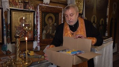 Замість богослужінь – сіткоплетіння: у черкаській каплиці працюють волонтери Замість богослужінь – сіткоплетіння: у черкаській каплиці працюють волонтери
