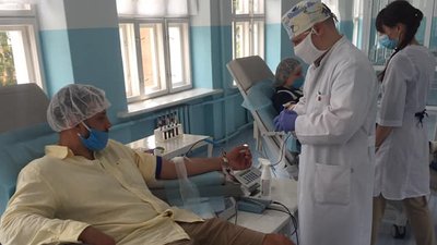 У Тернополі долучилися до всеукраїнської акції "Перемога у нас в крові" У Тернополі долучилися до всеукраїнської акції "Перемога у нас в крові"