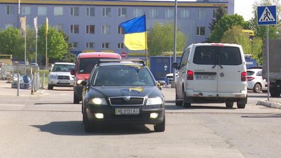 «Ні подвійним стандартам!». Підприємці Дніпра організували автомітинг з вимогами дозволити працювати