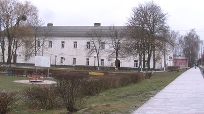 Кафе виселили, чиновників лишили: що буде з келіями волинського монастиря піарів Кафе виселили, чиновників лишили: що буде з келіями волинського монастиря піарів