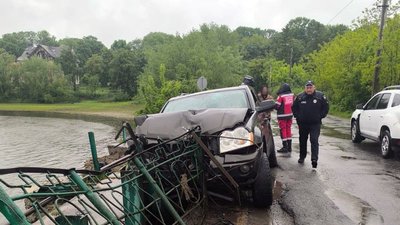 У Красилівському районі внаслідок ДТП травмувалася 65-річна жінка