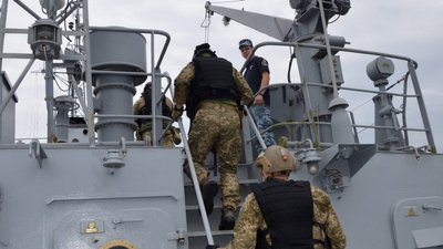 Висадилися та перевірили "підозріле" судно: як минули навчання спецпризначенців ВМС Висадилися та перевірили "підозріле" судно: як минули навчання спецпризначенців ВМС