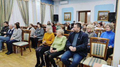 У Миколаєві презентували книгу, присвячену 110-річчю Краєзнавчого музею У Миколаєві презентували книгу, присвячену 110-річчю Краєзнавчого музею
