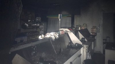 Вночі у Житомирі загорівся продуктовий магазин