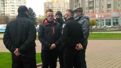 Тисячний мітинг і перемовини з поліцією. Які результати протестів під Волинською ОДА Тисячний мітинг і перемовини з поліцією. Які результати протестів під Волинською ОДА