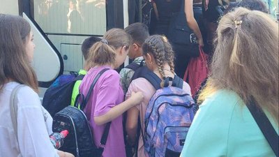 Діти їдуть на відпочинок