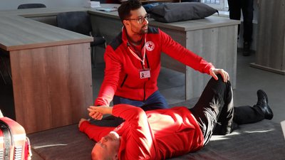 Черкаським освітянам видали колективні аптечки Черкаським освітянам видали колективні аптечки