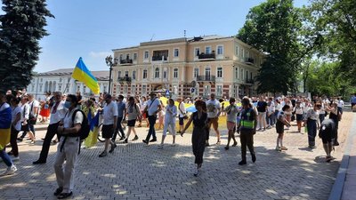 В Одесі стартував марш вишиванок