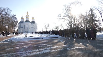 Прощання з двома загиблими бійцями з Чернігова Прощання з двома загиблими бійцями з Чернігова