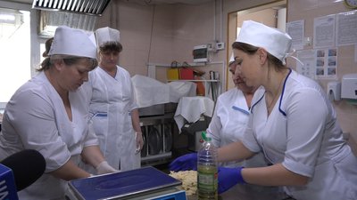 Великодні паски та обереги для захисників України виготовили у 31 дитсадку Житомира Великодні паски та обереги для захисників України виготовили у 31 дитсадку Житомира
