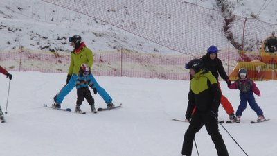 Затори та черги. Як під час локдауну працює курорт "Буковель" Затори та черги. Як під час локдауну працює курорт "Буковель"