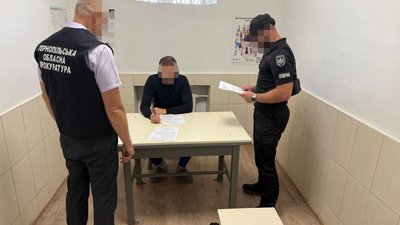 Зарахування на навчання, 5 тисяч доларів, оголосили підозру, військовозобов'язаний