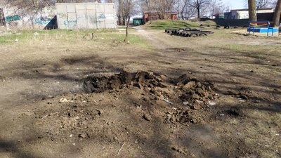 Обстріляні будинки та магазини в Миколаєві. Як живе мікрорайон Соляні Обстріляні будинки та магазини в Миколаєві. Як живе мікрорайон Соляні