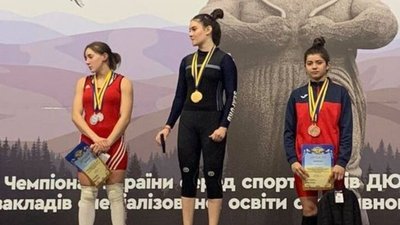 Волинянка Ганіч Ольга здобула срібло на чемпіонаті України з важкої атлетики Волинянка Ганіч Ольга здобула срібло на чемпіонаті України з важкої атлетики