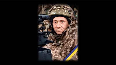 На Чернігівщині попрощалися з двома захисниками України На Чернігівщині попрощалися з двома захисниками України