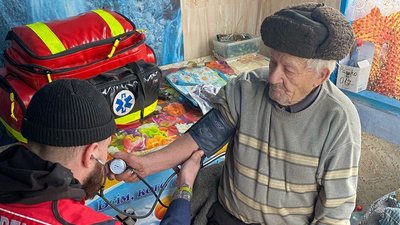 Фельдшер з Тернополя рятує життя бійців на передовій Фельдшер з Тернополя рятує життя бійців на передовій