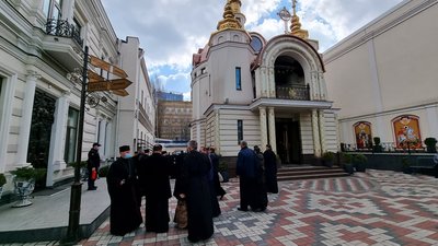 Дніпро: напередодні Великодня рятувальники інструктують священників Дніпро: напередодні Великодня рятувальники інструктують священників