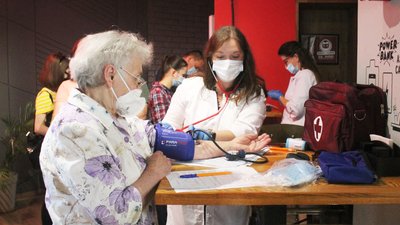 На Буковині щеплюватимуть проти COVID-19 у відділеннях Укрпошти. Перелік адрес