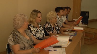 Вперше у Черкасах директорів шкіл обирали за відкритим конкурсом Вперше у Черкасах директорів шкіл обирали за відкритим конкурсом