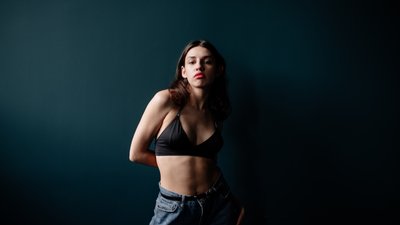 Нова українська музика. Лілу45: "Мені потрібно впасти на дно, а потім від нього відштовхуватися" Нова українська музика. Лілу45: "Мені потрібно впасти на дно, а потім від нього відштовхуватися"