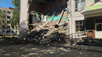 Коледж обвалився