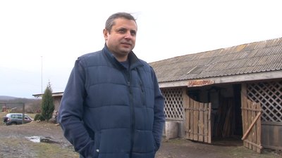 Немає ні лікарні, ні аптеки: мобільна бригада лікарів працює в одному з сіл Черкащини