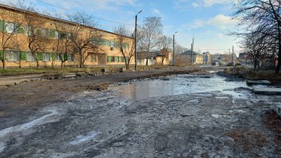 Аварійна ділянка вулиці Сосюри у Полтаві: коли ремонтуватимуть та як саме Аварійна ділянка вулиці Сосюри у Полтаві: коли ремонтуватимуть та як саме